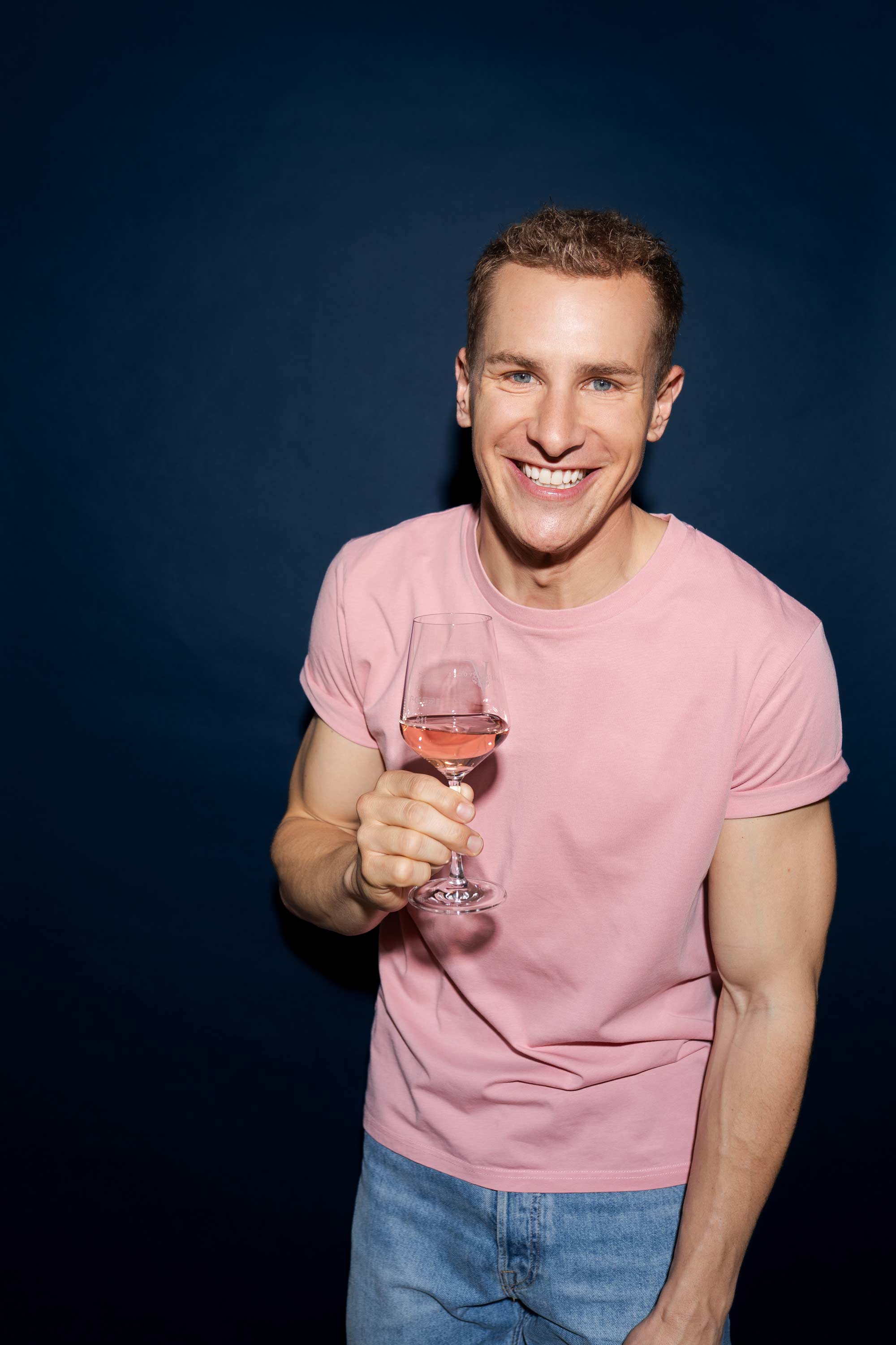 sOur Wein by Lukas Sauer - Schauspieler, Moderator, Weinliebhaber. 